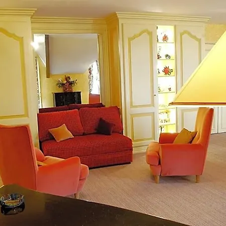 Hotel L'yeuse - Les Collectionneurs Châteaubernard