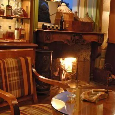 L'yeuse - Les Collectionneurs Hotel